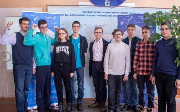 Бийские «наследники Ползунова» завоевали призовые места на региональном этапе ВсОШ