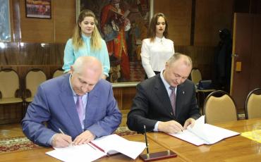Фонд Андрея Мельниченко и НИ РХТУ подписали соглашение о сотрудничестве