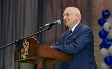 Фонд Андрея Мельниченко поздравил НИ РХТУ с 60-летним юбилеем
