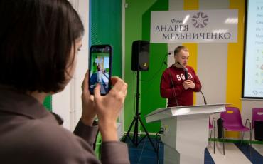 Ученики ЕвроХим-класса Фонда Андрея Мельниченко знакомятся с химической индустрией