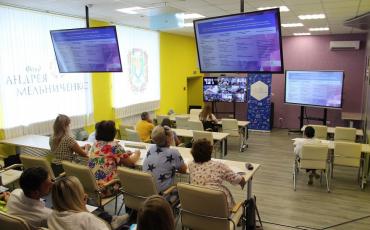 Курс на развитие: состоялся педсовет образовательных центров Фонда Андрея Мельниченко