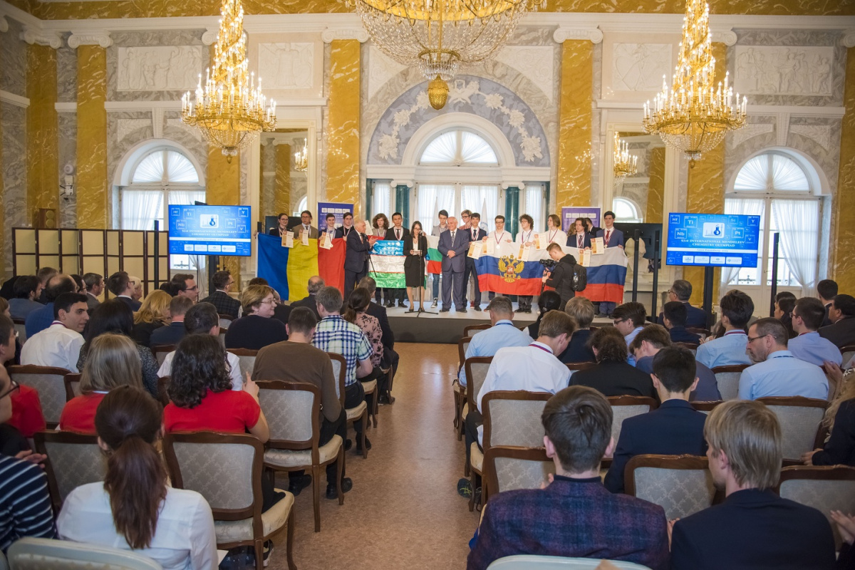 Фонд Андрея Мельниченко - Российские школьники победили в Международной Менделеевской олимпиаде по химии